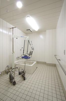 介護用リフト浴室