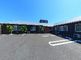 ゆったりとした駐車場の風景