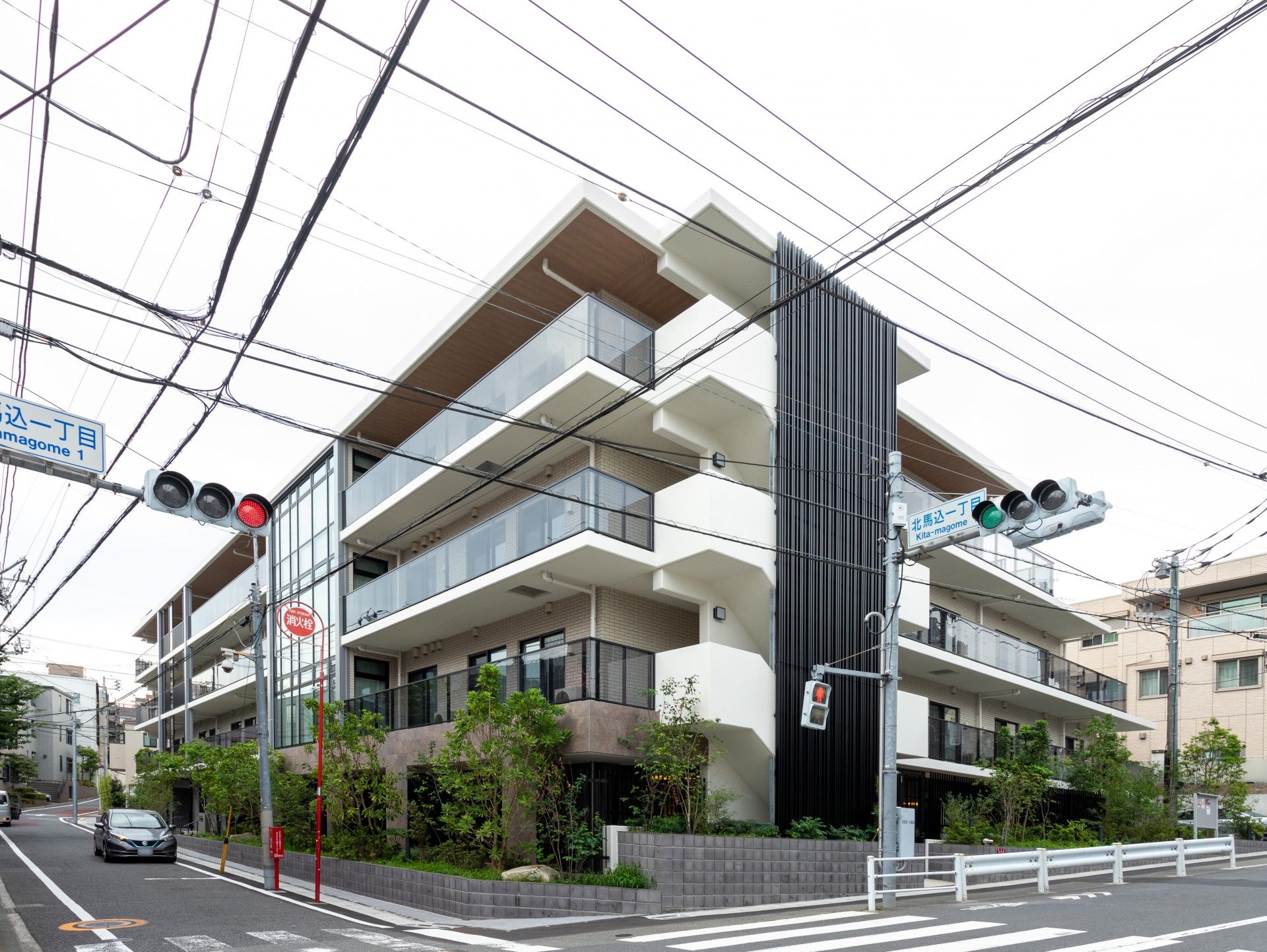 モダンな建物の外観