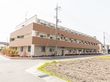 落ち着いた外観の建物
