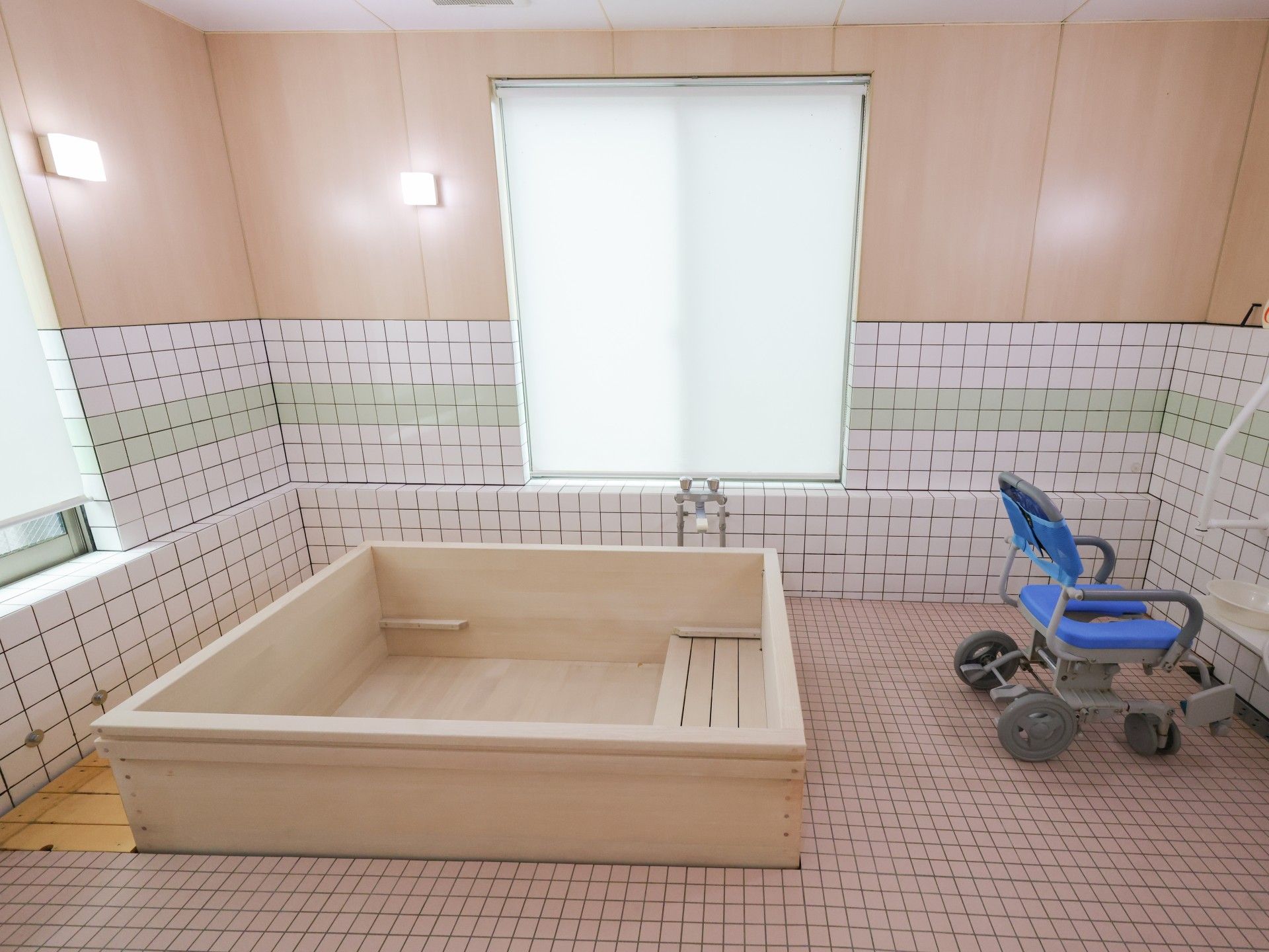 広々とした浴室