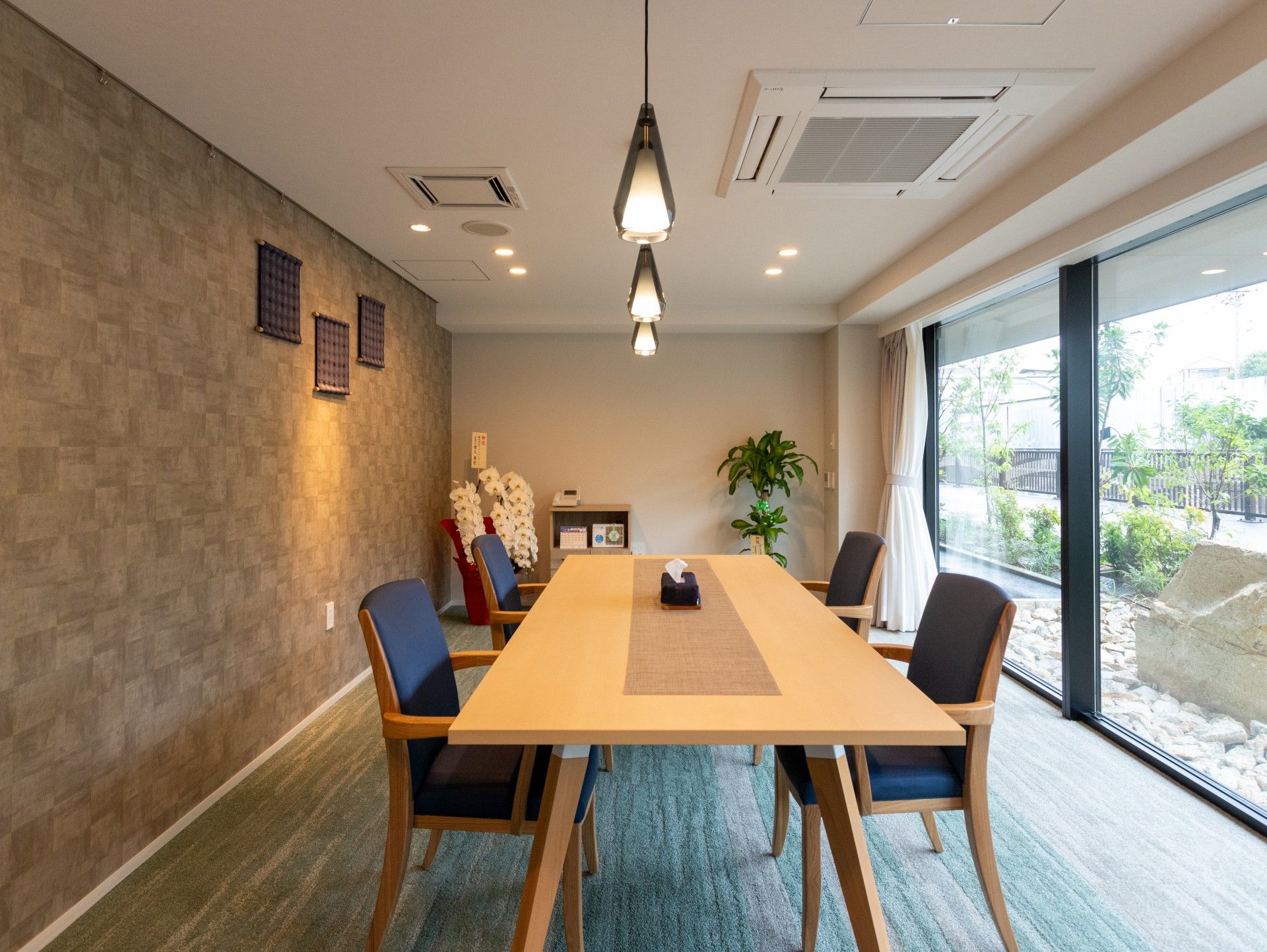 快適な共有ダイニングスペース