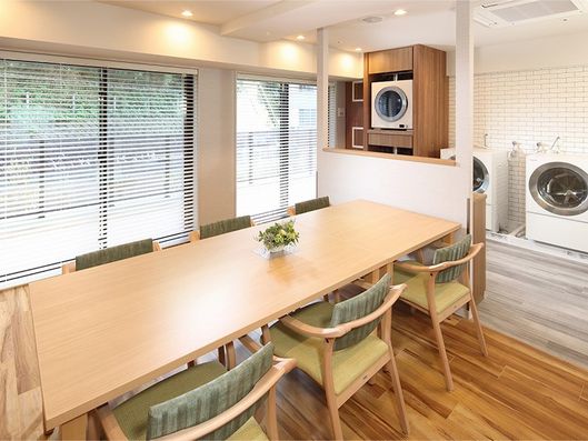 2F ティールーム