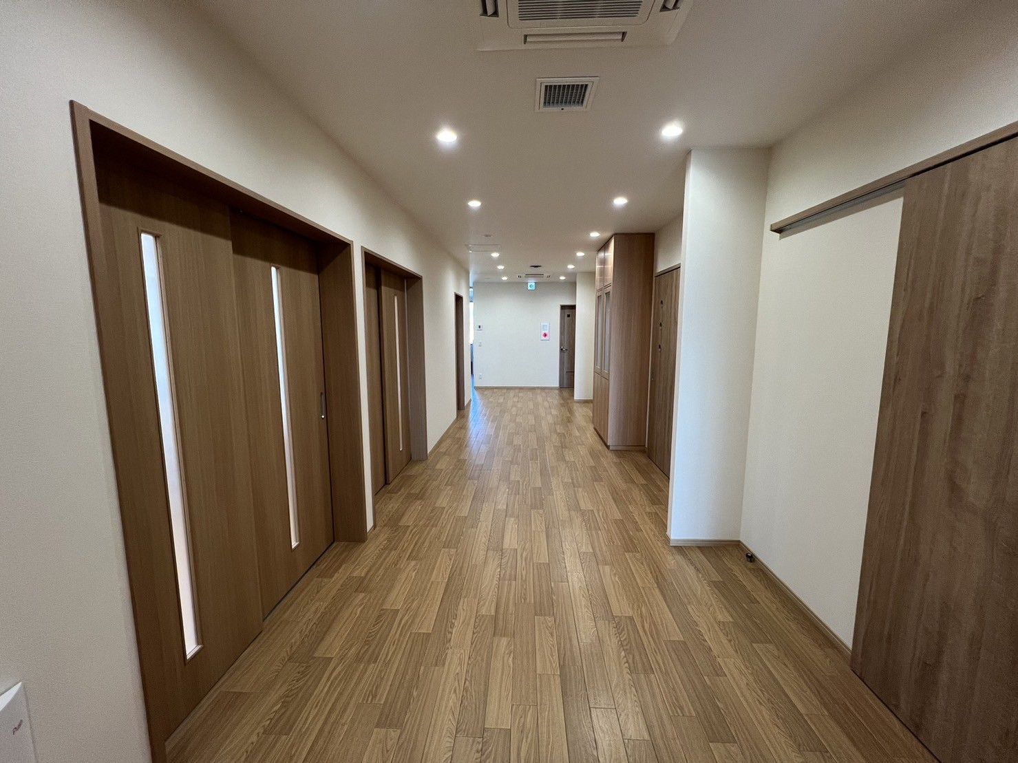 清潔な廊下の風景