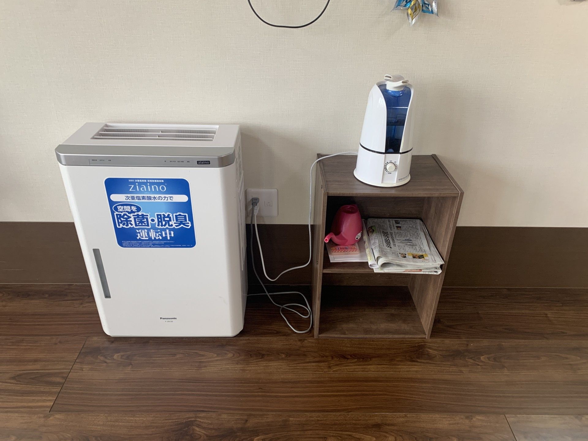 空気清浄機と加湿器の棚