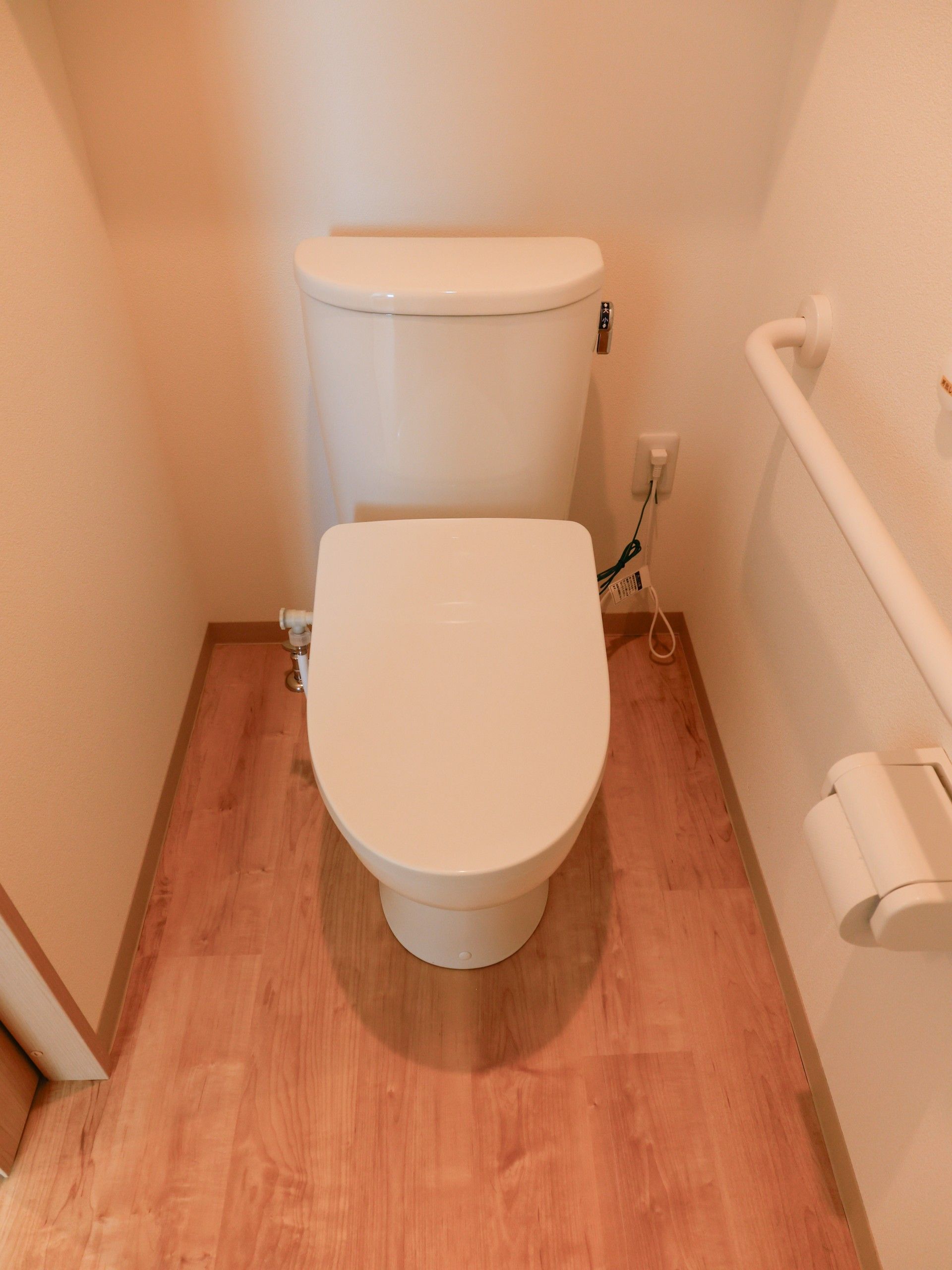 手すり付きトイレ空間