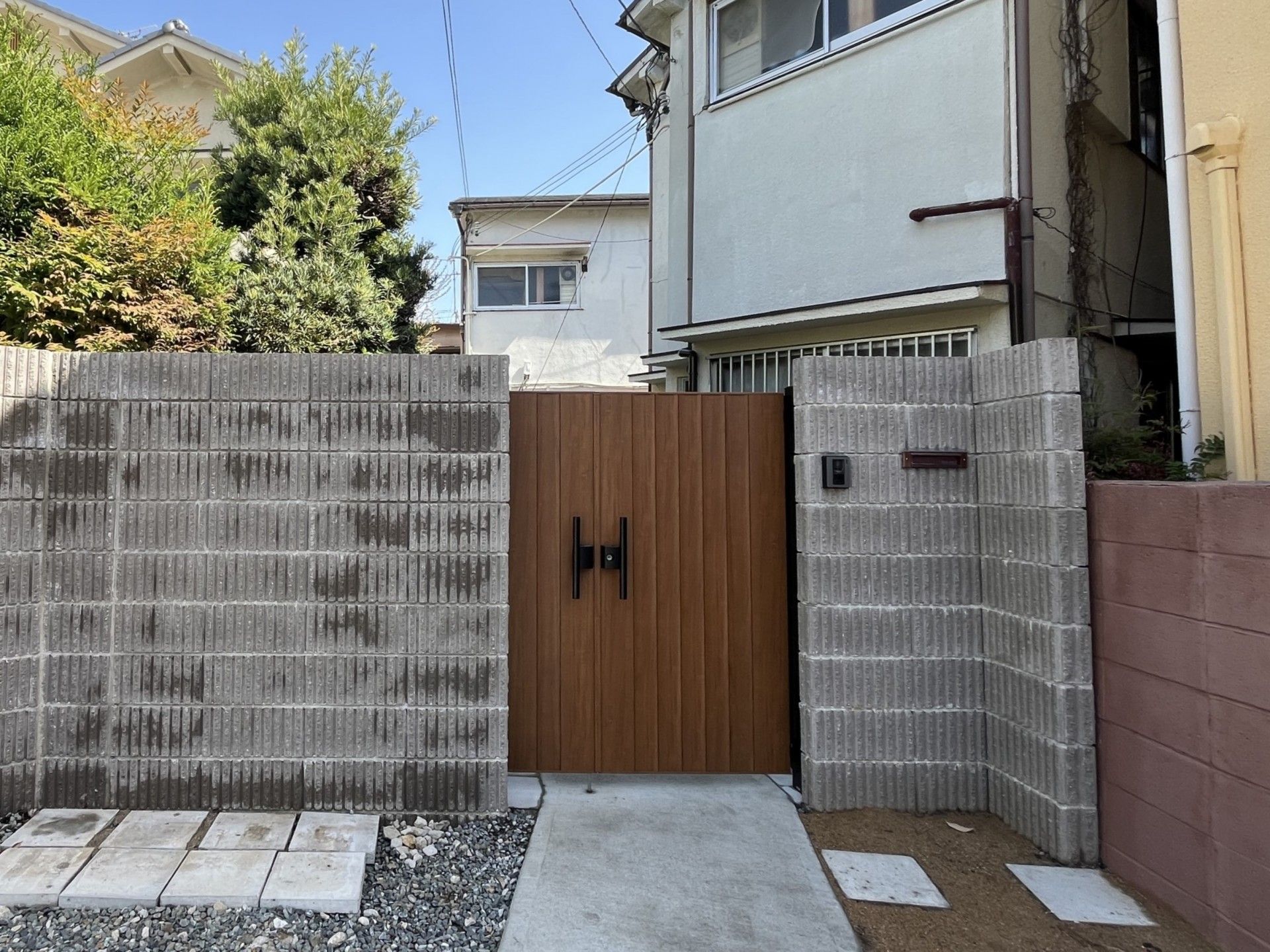 落ち着いた雰囲気の玄関