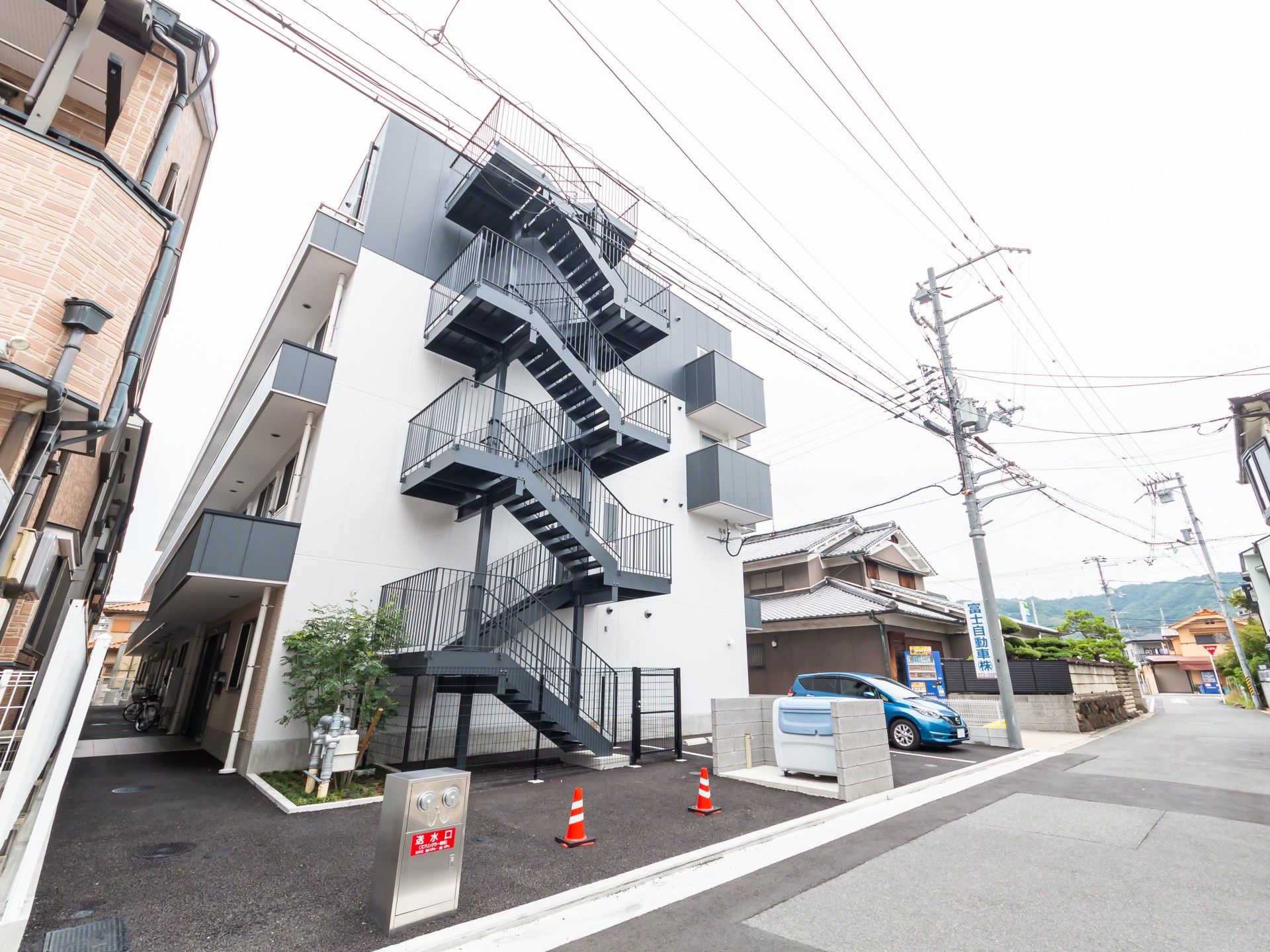 清潔感のある建物外観