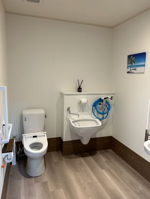 車いす用トイレ