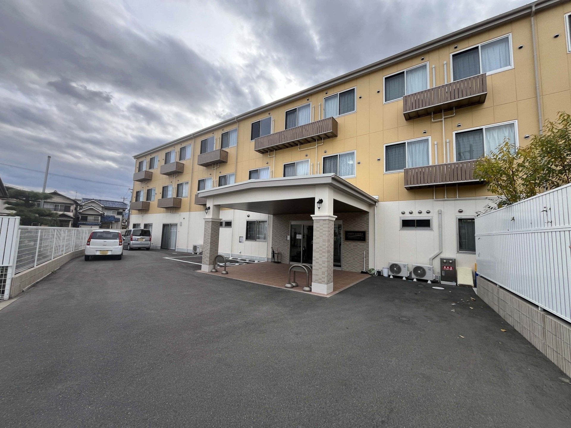 エントランスの外観