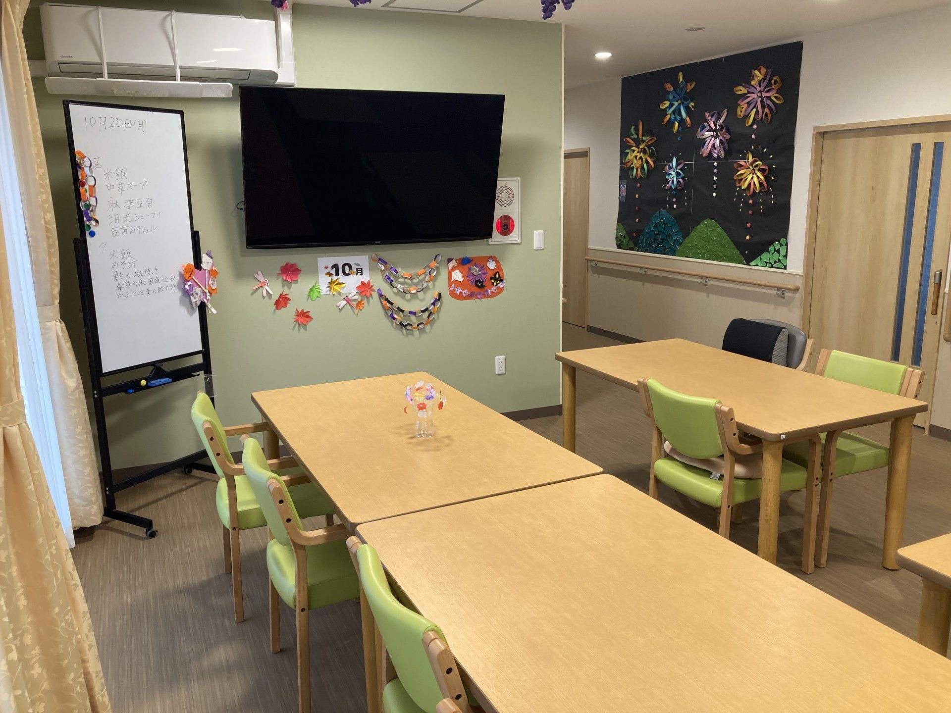 手作り装飾のある部屋