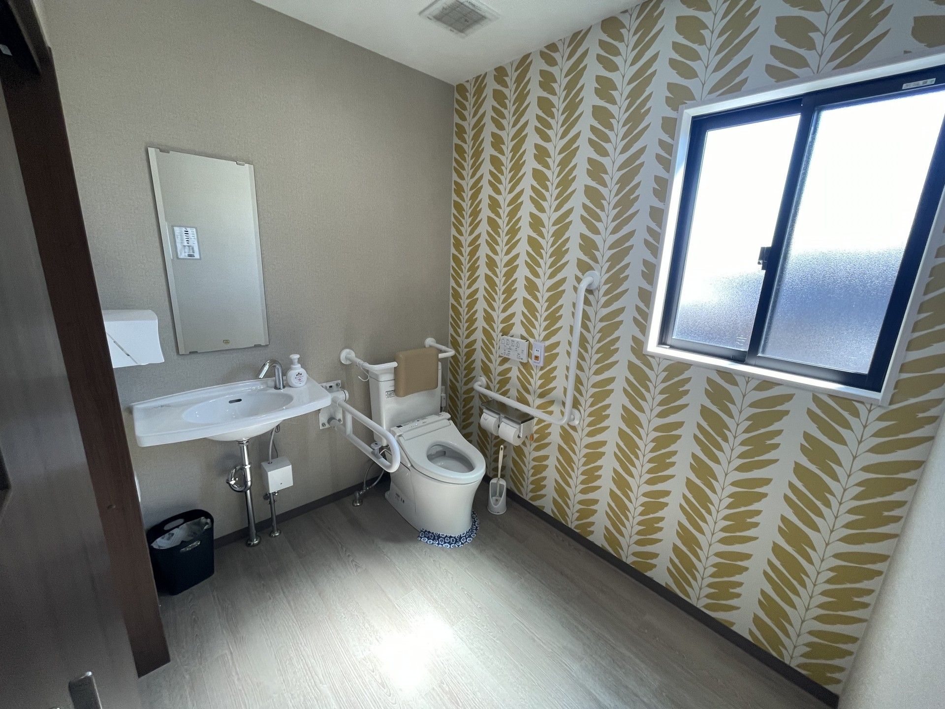 バリアフリーのトイレ空間