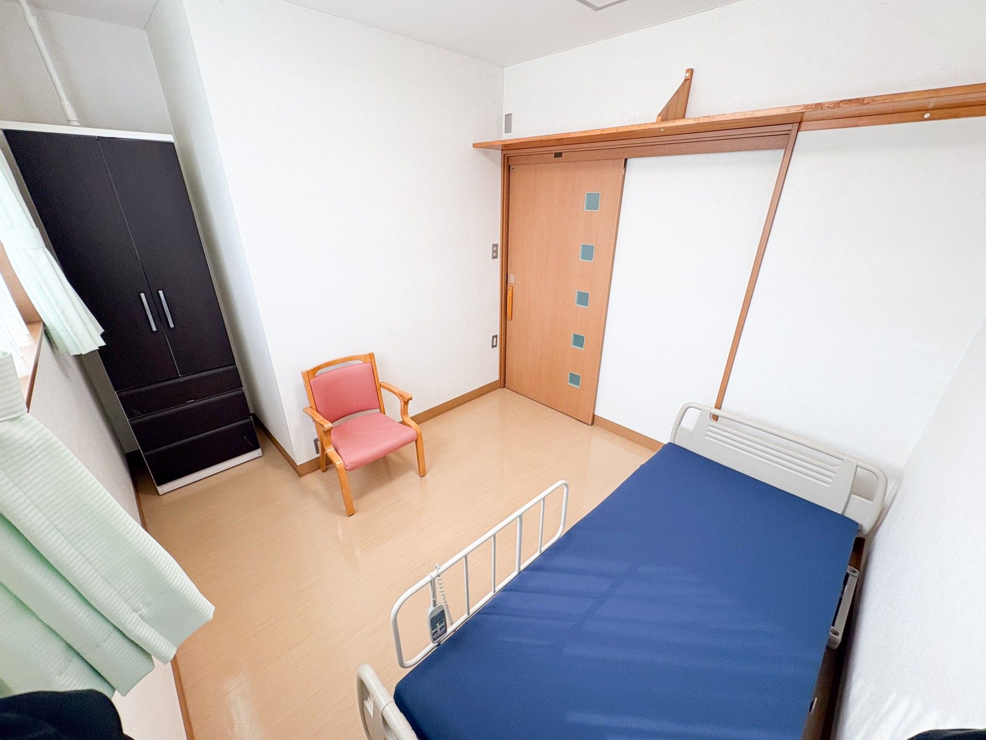 落ち着いた個室の様子