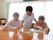 活動を楽しむ居住者の様子