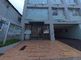 明るく開放的なエントランス