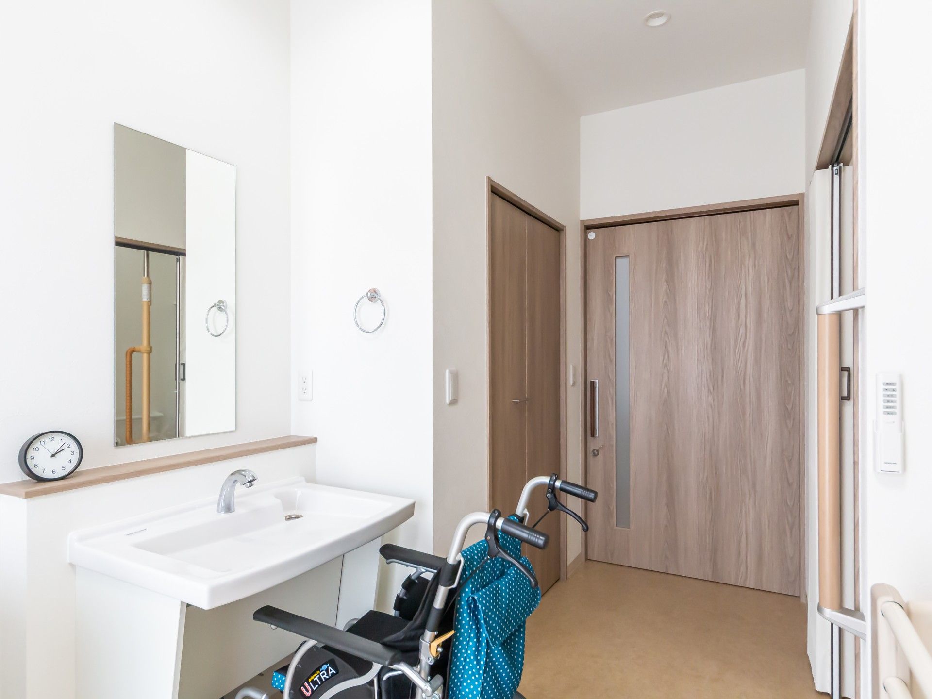 車椅子対応の洗面所