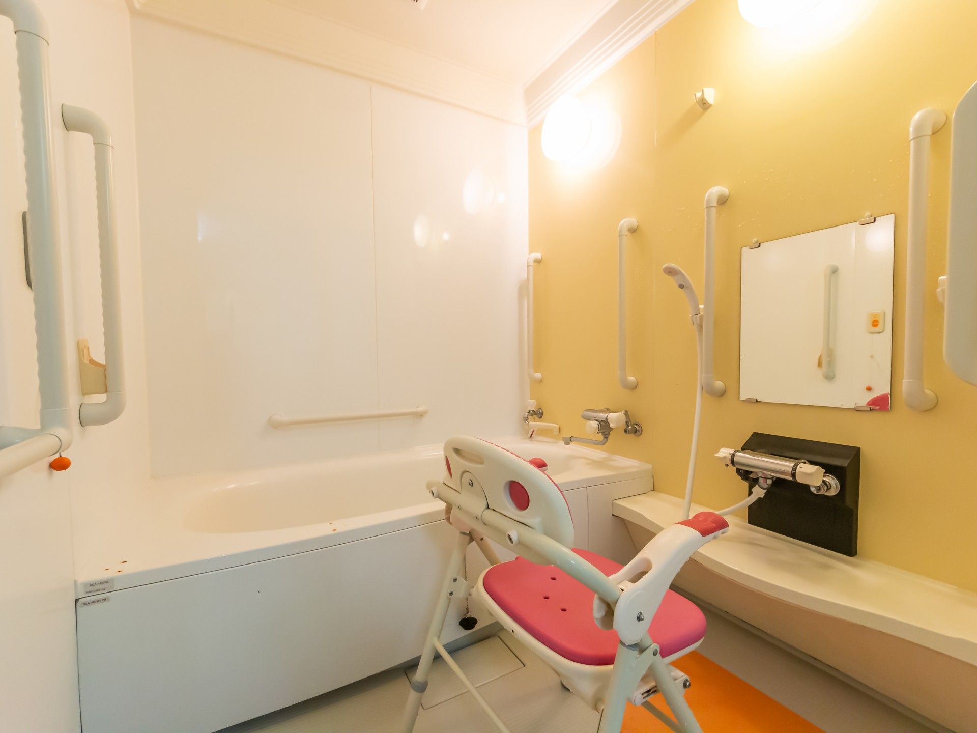 安全に配慮した浴室