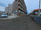 広々とした外観の建物