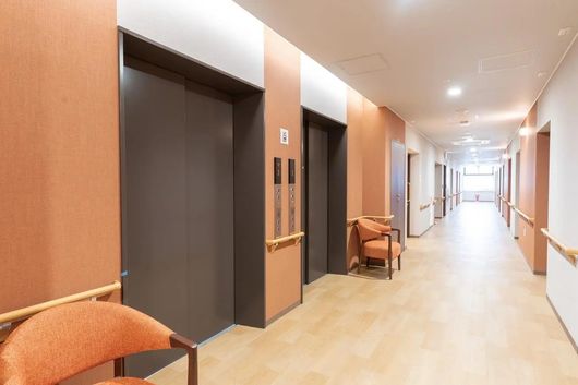 エレベーター前