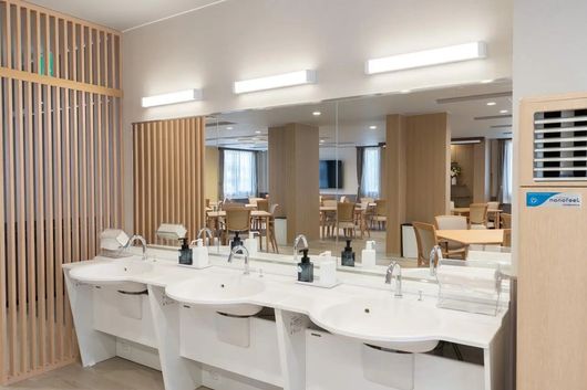 食堂兼機能訓練室 洗面台