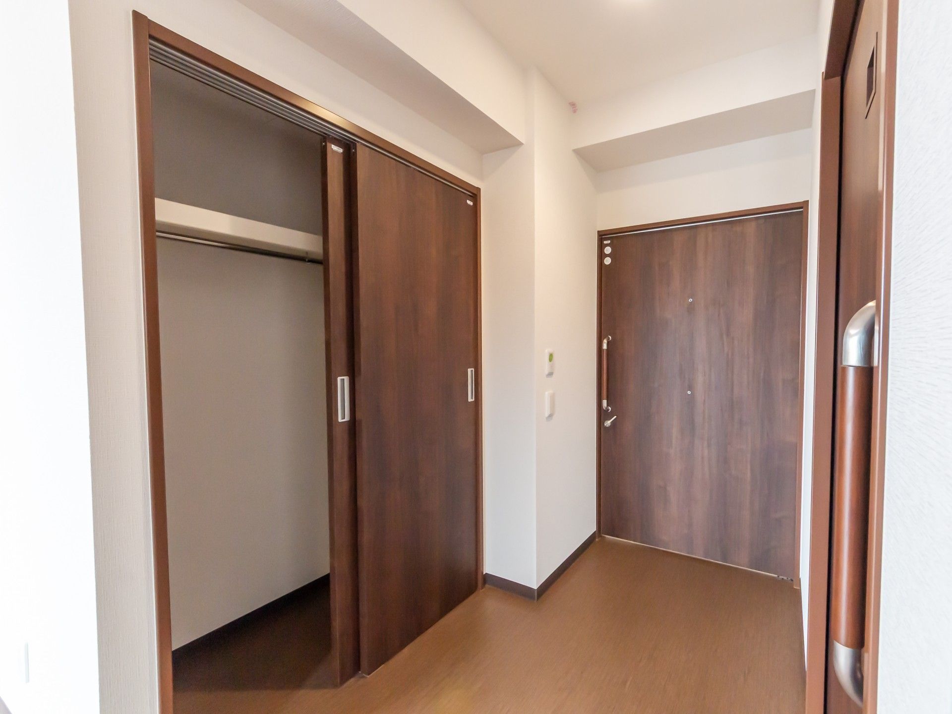 収納付きの玄関