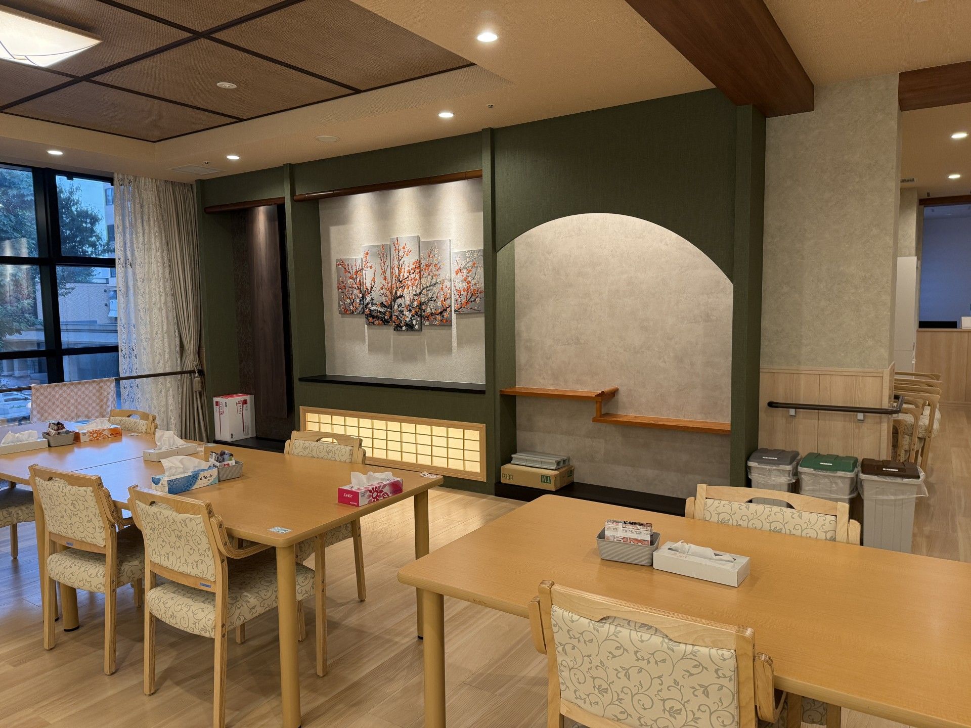 落ち着いた雰囲気の部屋