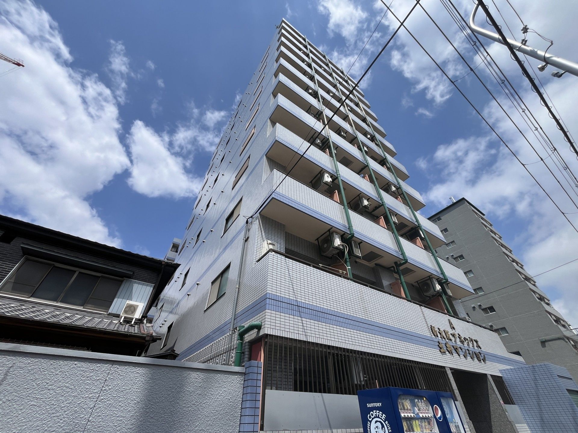 高層建物の外観