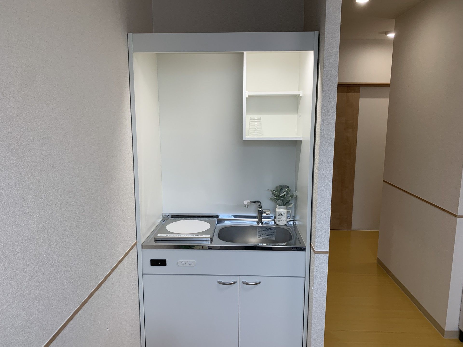 清潔なミニキッチン