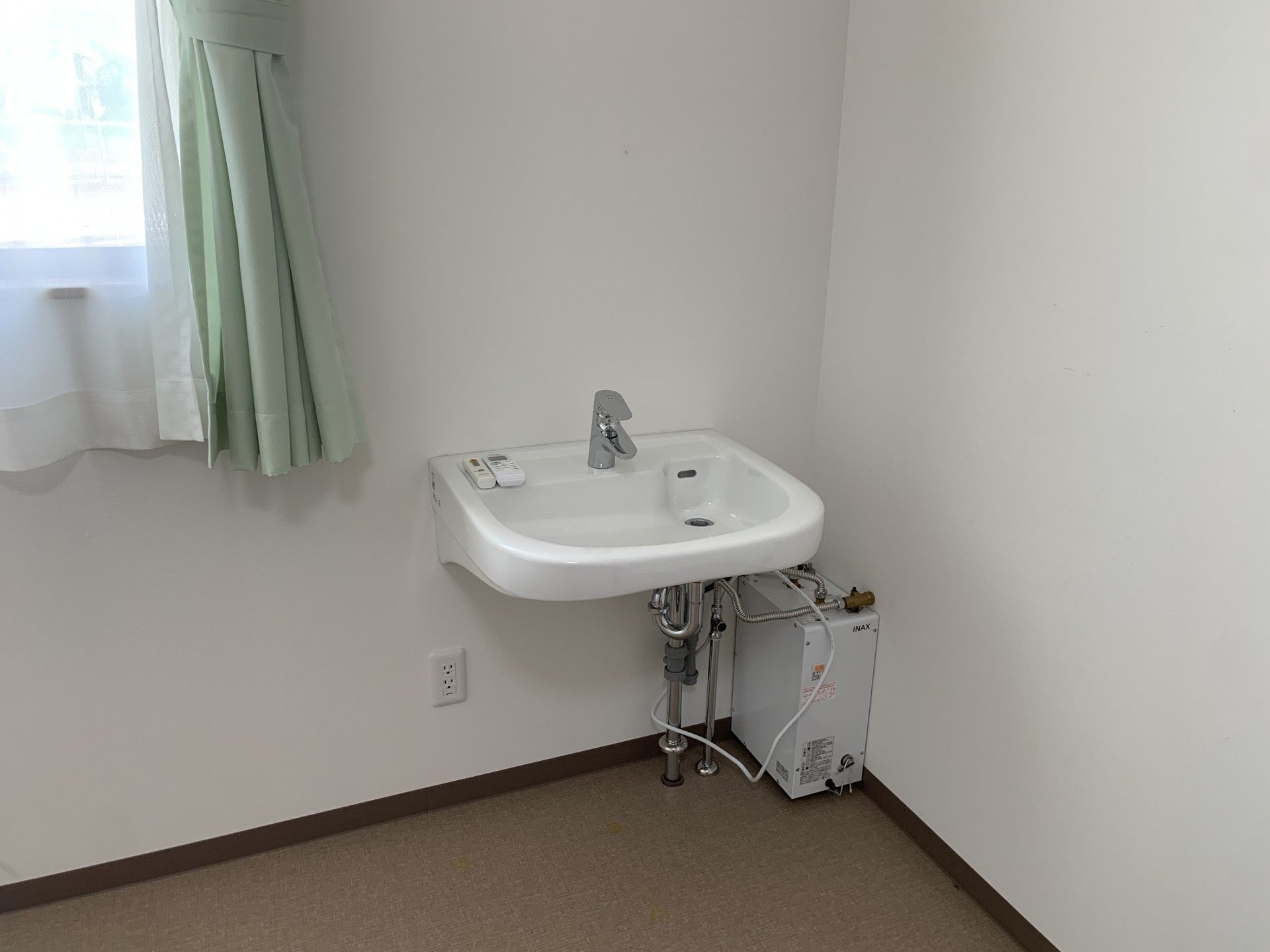手洗い設備のある部屋