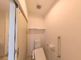 バリアフリー設計のトイレ空間