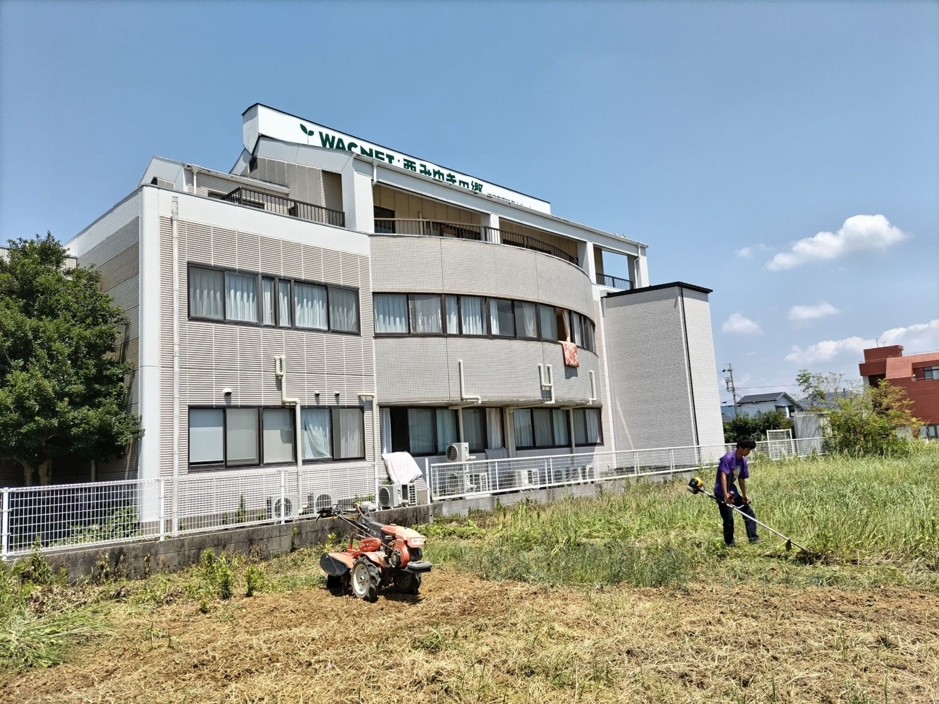 建物と庭の手入れ