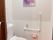 手すり付きトイレの一角