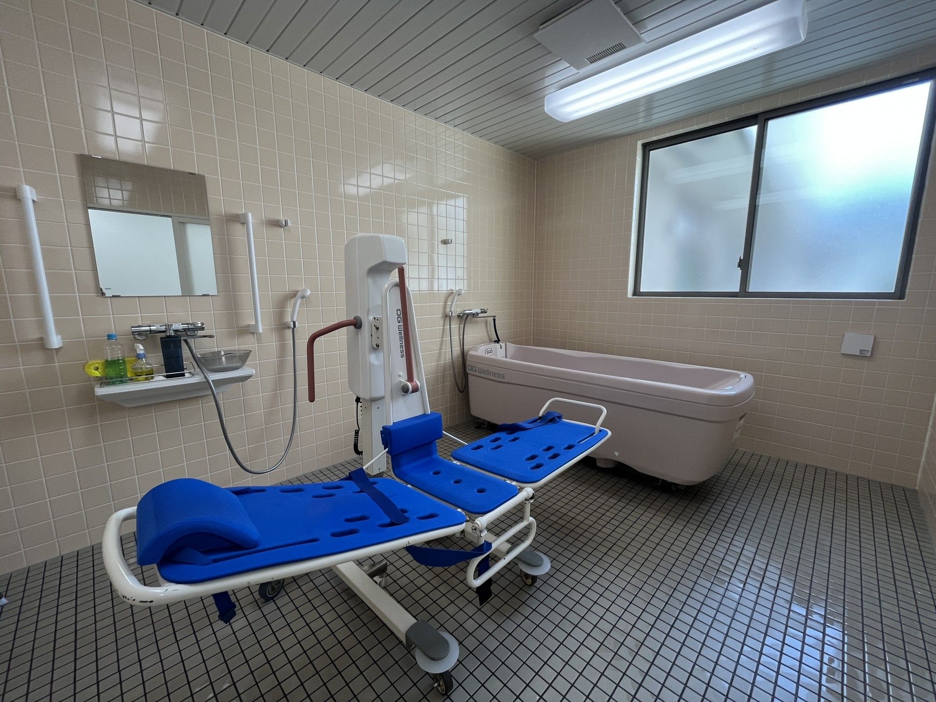 安全な入浴設備の部屋