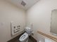 バリアフリー設計のトイレ空間