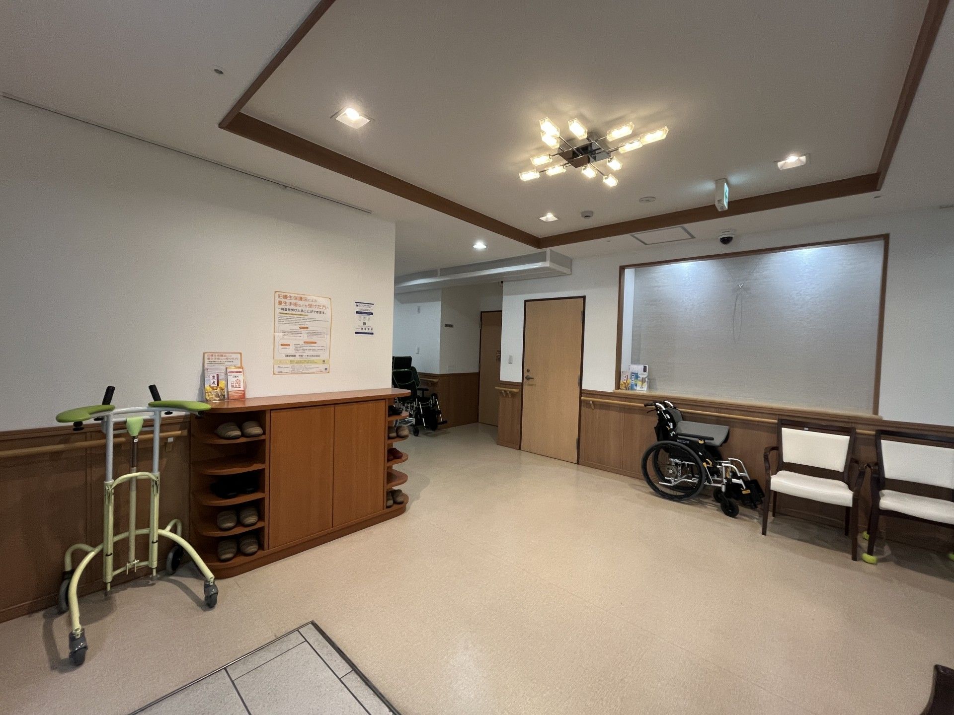 明るいエントランスホール