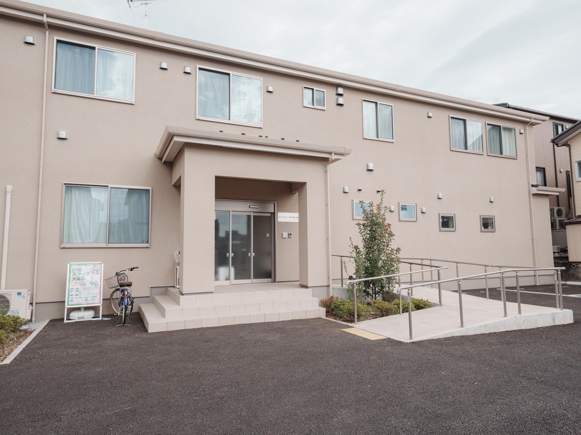 エントランスの外観