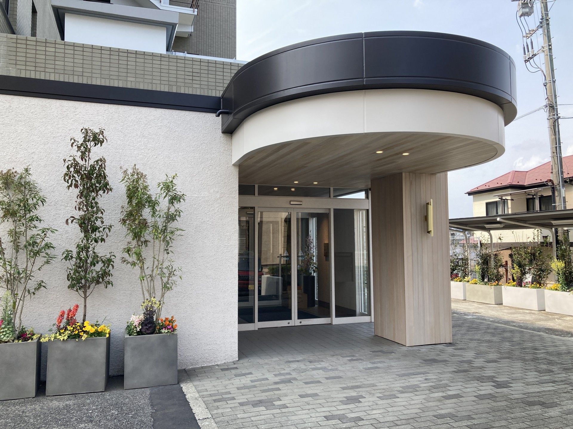 エントランスの外観