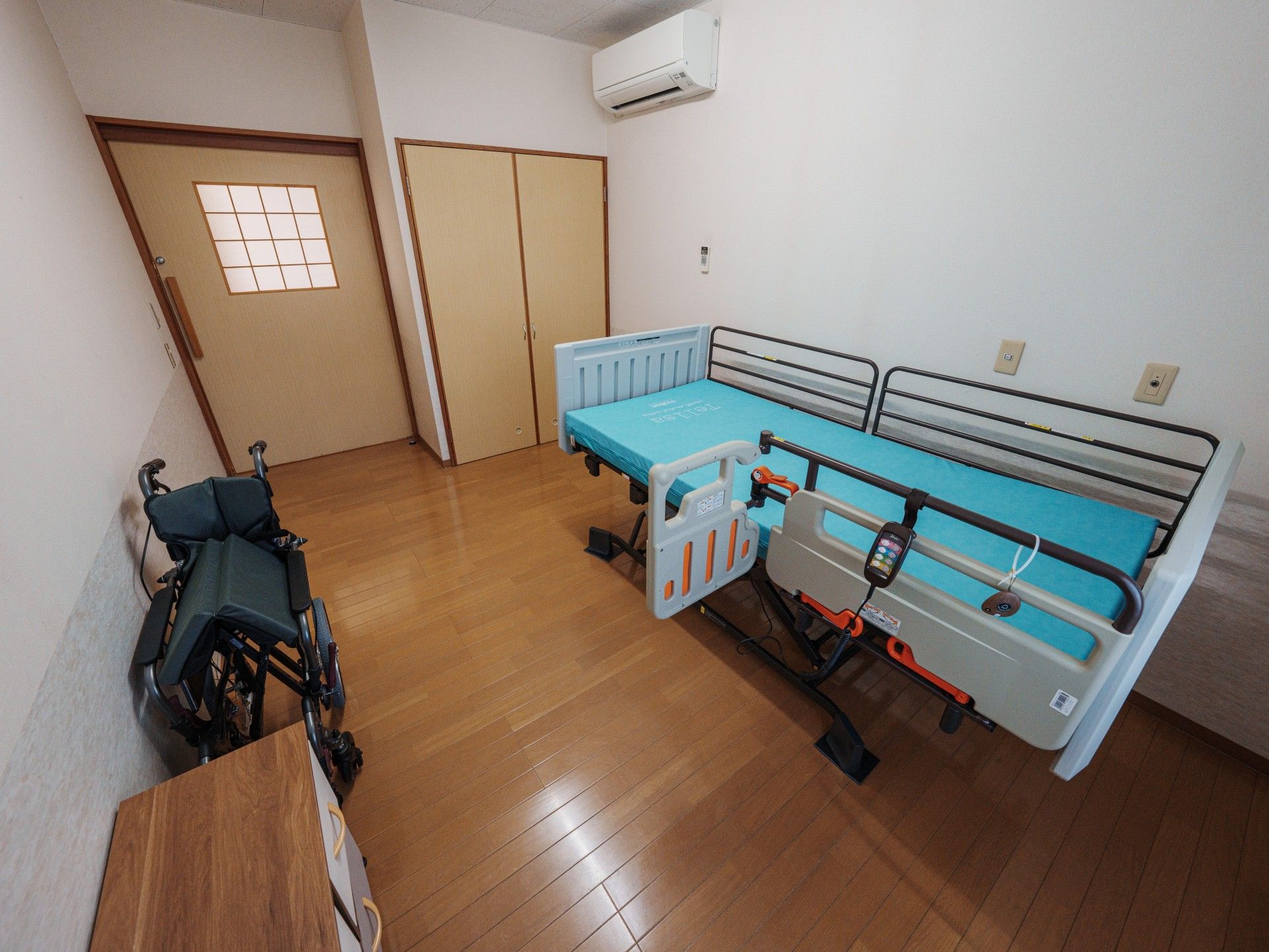 快適な個室の寝室
