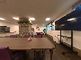 広々とした明るい共有スペース