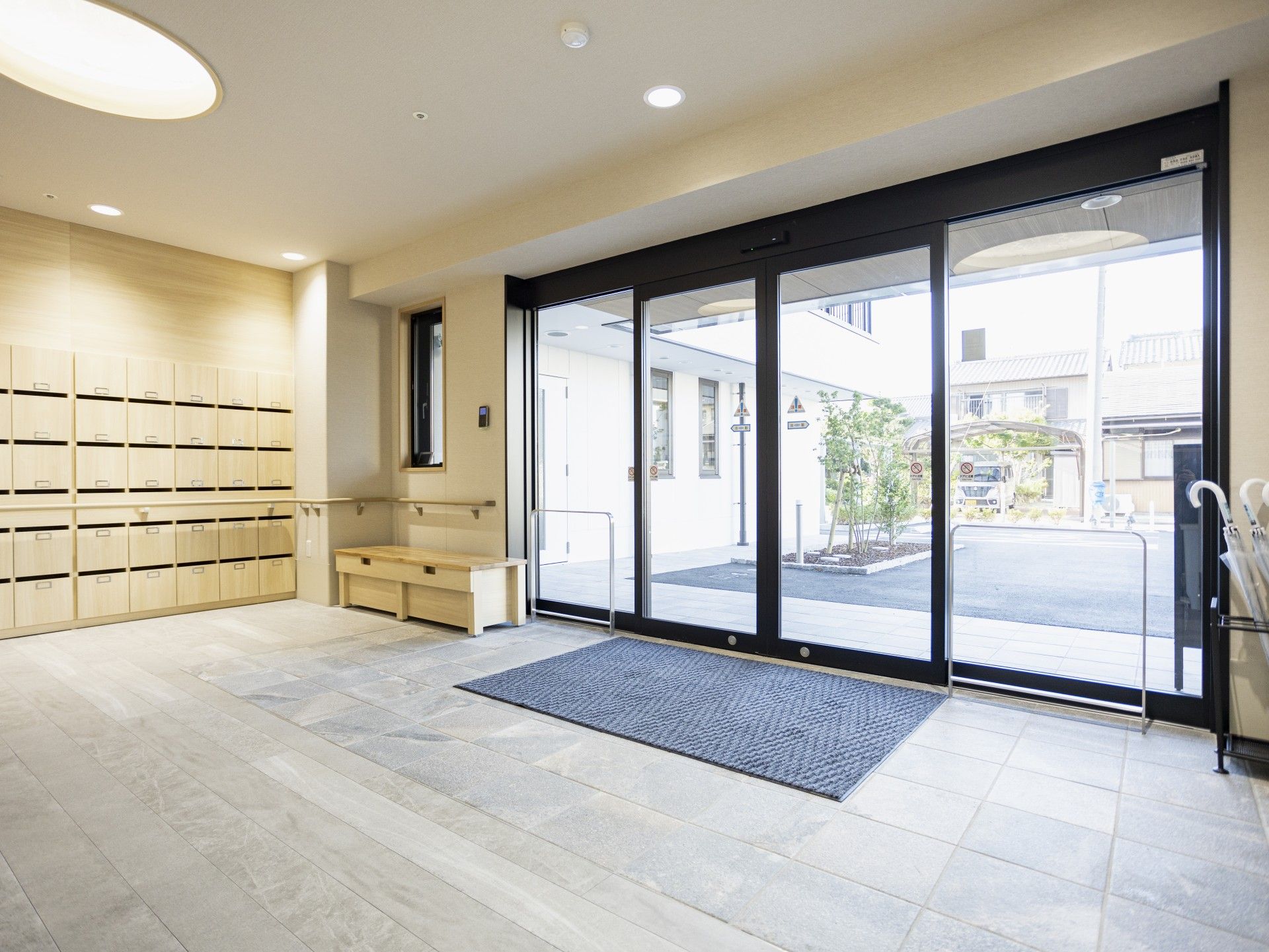 広いエントランス