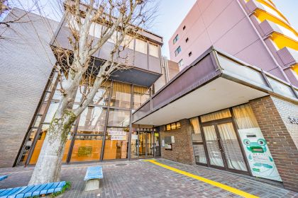 エントランスの外観