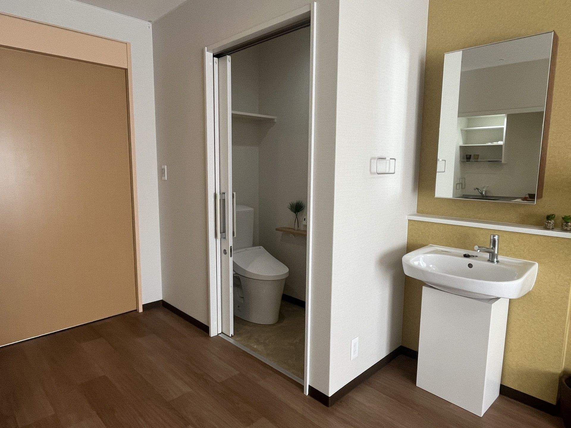 清潔感のあるトイレスペース