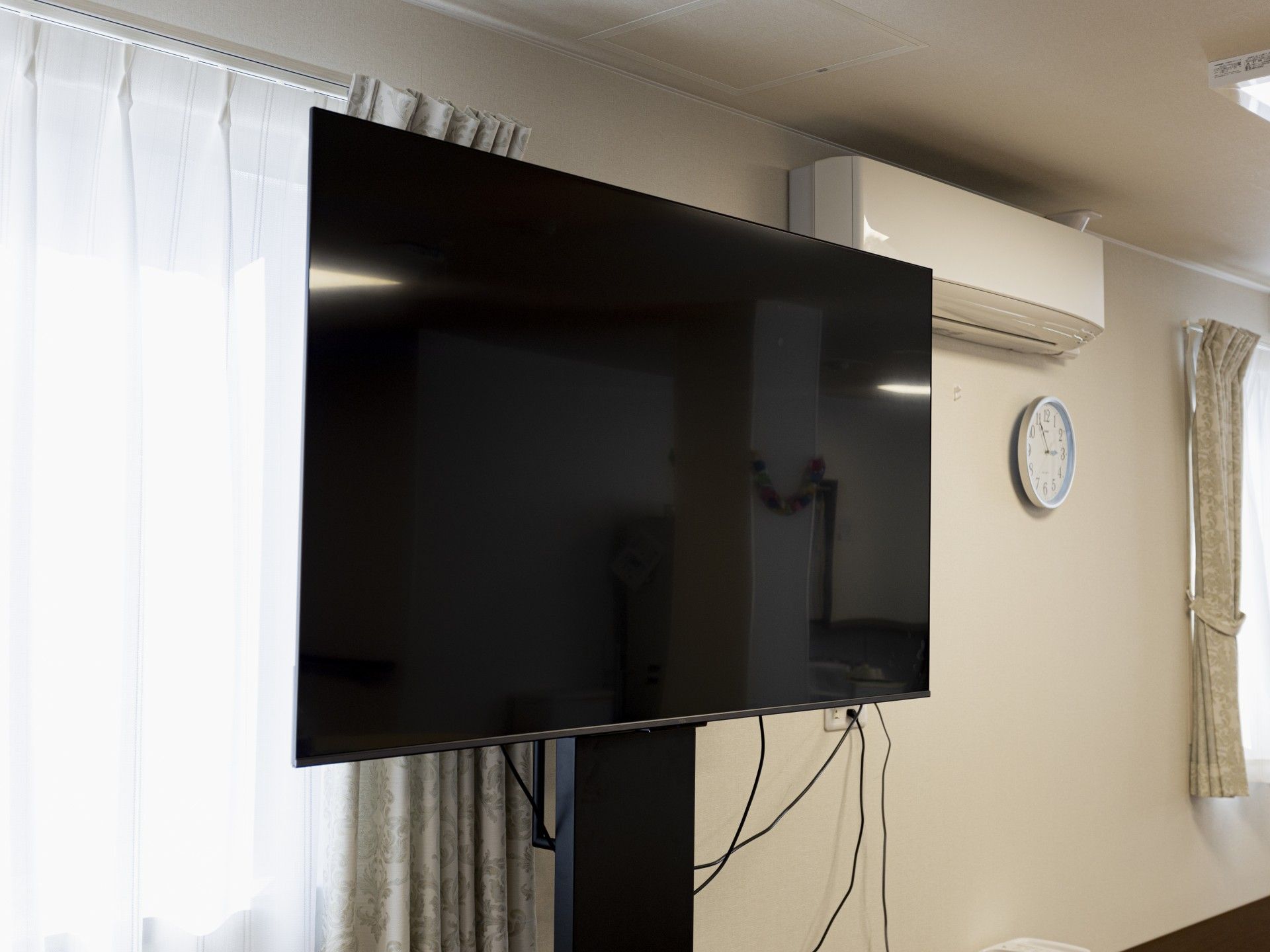 大きなテレビのある部屋