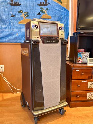 カラオケ機器