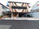 ゆったりとしたエントランスのある建物