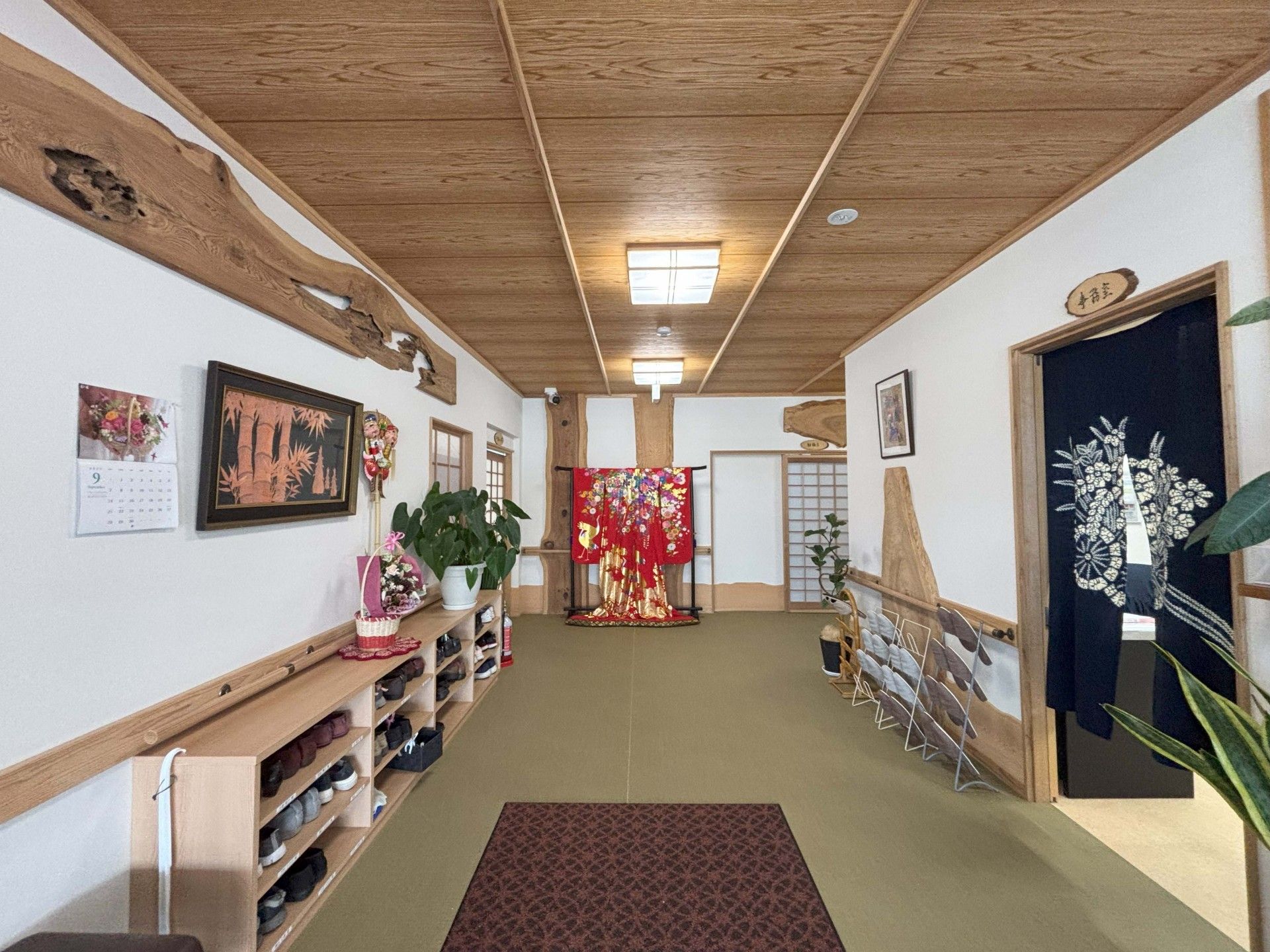 和風の落ち着いた廊下