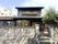 落ち着いた外観の建物