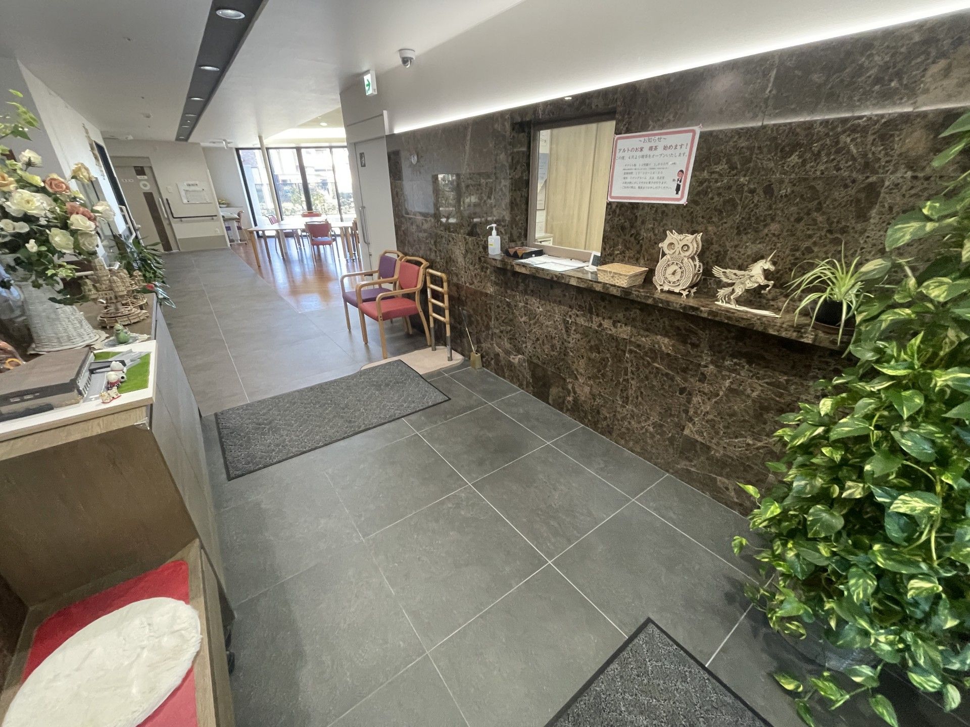 受付と廊下の様子