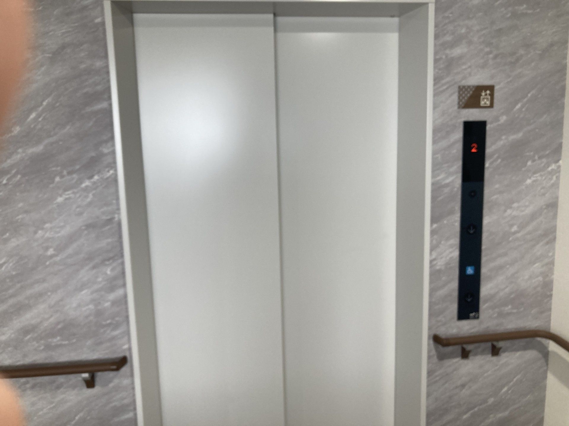 安全な移動を支えるエレベーター