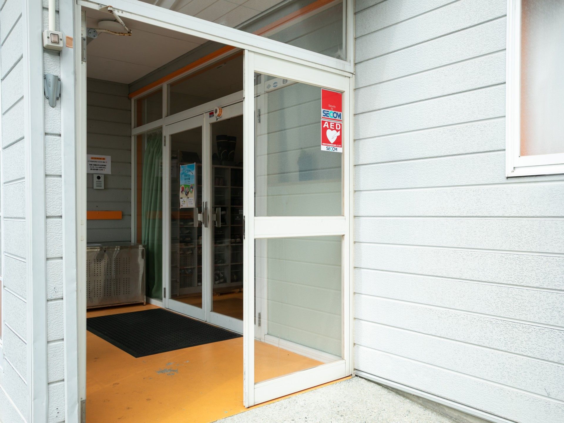 自動ドアの入口